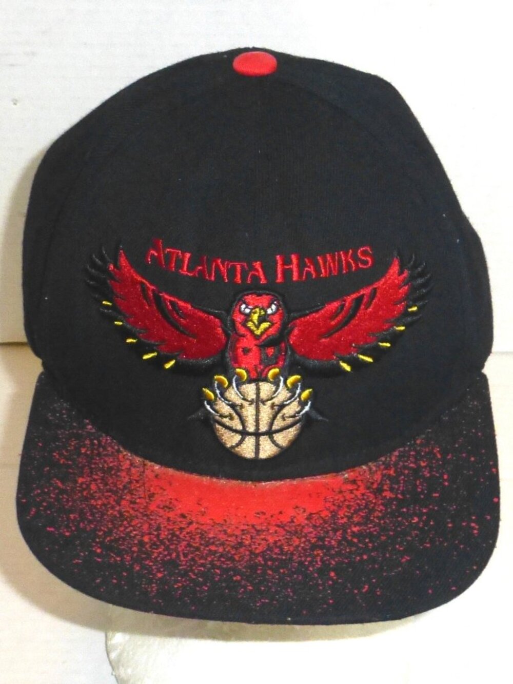 Mitchell & Ness Atlanta Hawks Spray Paint Snapaback Adjustable Hat